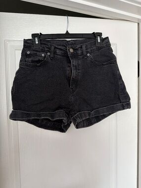 Levi’s Black Denim Shorts | High Rise | Classic Cuffed | Size 29